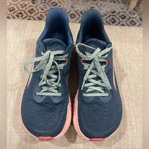 Altra Torin 7 running sneakers